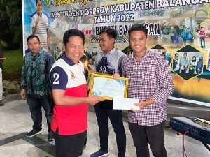 Atlet Balangan Berprestasi di Porprov Kalsel Terima Bonus Dari Pemkab