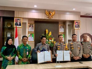 Pemkab Balangan Serahkan Bantuan Dana Hibah ke Polres Balangan Untuk Pemasangan E-TLE 