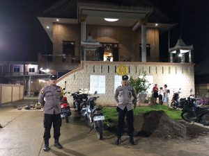 Peringatan Waisak, Polsek Halong Bantu Pengamanan Ibadah Umat Buddhis