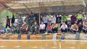 Keseruan Lomba Mancing Bersama Bupati di Desa Pudak