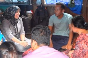 Tak Berubah, Bunda Sri Tetap Rajin Blusukan