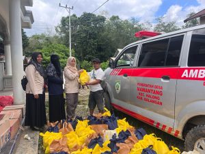 270 KK di Daerah Rawan Pangan Balangan Terima Sembako