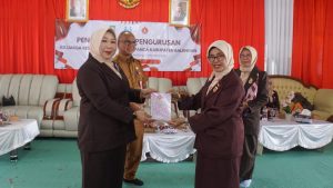 DPC Wirawati Catur Panca Balangan Dilantik, Tingkatkan Semangat Juang 45