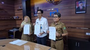 Jalin Kerja Sama, Diskominfosan Balangan dan LPP RRI Banjarmasin Tanda Tangani Perjanjian