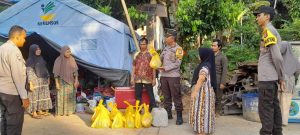 Korban Rumah Ambruk di Lampihong, Polres Balangan Beri Bantuan