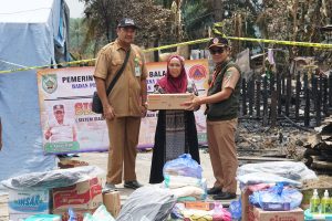 BPBD Balangan Salurkan Bantuan untuk Korban Kebakaran di Desa Buntu Karau, Kecamatan Juai