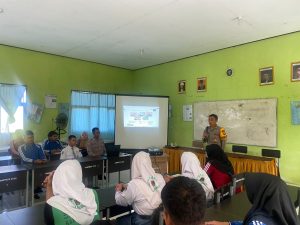 Kunjungi SMKPP Negeri Paringin, Polres Balangan Sosialisasikan Rekrutmen Bakomsus