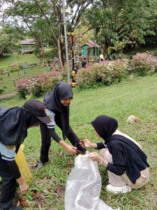 Green Generation Kalsel Gelar Aksi Bersih-Bersih Pasca Tahun Baru