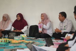 Dinkes Balangan Lakukan Supervisi Kualitas Pelayanan KIA dan Gizi di Posyandu Desa Teluk Karya
