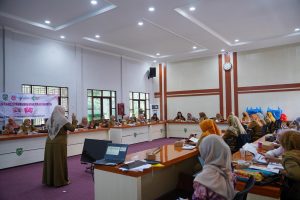 Dinkes Balangan Gelar Orientasi Revisi Buku KIA 2025 untuk Tingkatkan Layanan Kesehatan Ibu dan Anak