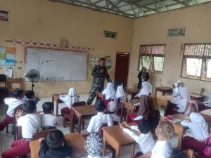 TNI Dukung Pendidikan, Koramil 1001-01/Juai Terapkan Metode GASING untuk Pelajaran Matematika