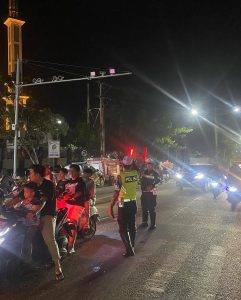 Polres Balangan Kerahkan 100 Personel Gabungan untuk Amankan Pawai Tanglong 2025
