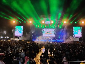 Anji dan Armada Bakar Semangat Ribuan Warga di Malam Pesta Rakyat HUT ke-22 Balangan