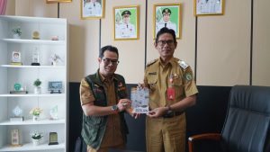 BPBD Balangan Serahkan Buku Berlian ke Wakil Bupati, Dorong Penguatan Ketangguhan Bencana Daerah