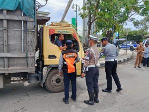 Menuju Zero ODOL, Dishub Kalsel dan Gakkum Balangan Gencarkan Sosialisasi dan Penegakan Hukum