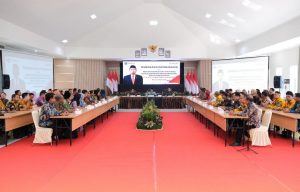 Beri Pengarahan di Kalimantan Selatan, Menteri Nusron Minta Jajaran Atasi Gap dalam Sertipikasi Tanah