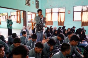GOW Balangan Edukasi Siswa SMA Lampihong Tentang Pencegahan HIV/AIDS
