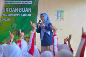 DKP3 Balangan Ajak Siswa SD Paringin 1 Gemar Makan Sayur dan Buah