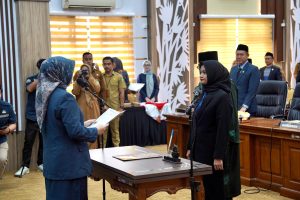 Hairunnisa Resmi Dilantik Jadi Anggota DPRD Balangan