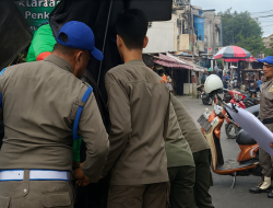 Personel Gabungan Tertibkan Pasar