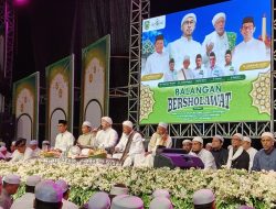 Balangan Bershalawat, Lautan Jamaah Penuhi Tugu Maritam
