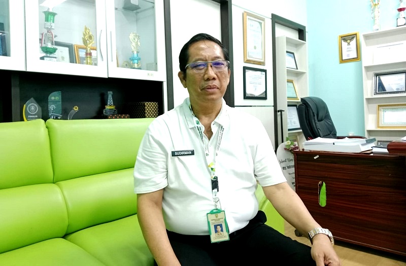 Direktur RSUD Datu Kandang Haji Balangan, drg. Sudirman