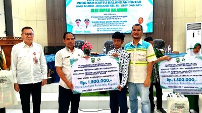 126 Siswa Terima Bantuan CSR Adaro