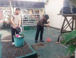 Wujudkan Instruksi Presiden, Polres Balangan Bersihkan Lingkungan