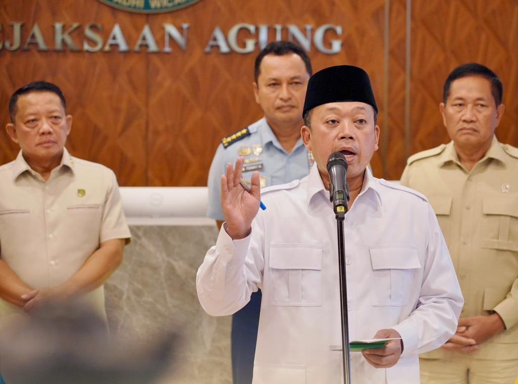 Rapat koordinasi pencabutan HGU tanah Kemenhan di Kejaksaan RI. Tags: Nusron Wahid, ATR/BPN, HGU, Kemenhan, TNI AU, Tulang Bawang, Lampung