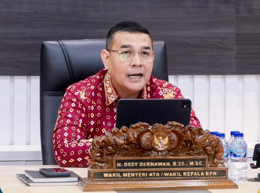 Wamen Ossy Dermawan saat membuka webinar AI ATR BPN.