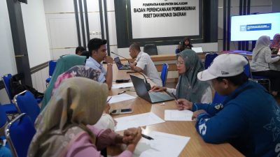 Kegiatan penjaringan 30 inovasi UMKM oleh Bapperida Balangan dan PT Adaro Indonesia di Paringin Selatan.