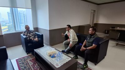 Kepala BPBD Balangan melakukan koordinasi dengan BNPB terkait pembangunan gudang logistik bencana.