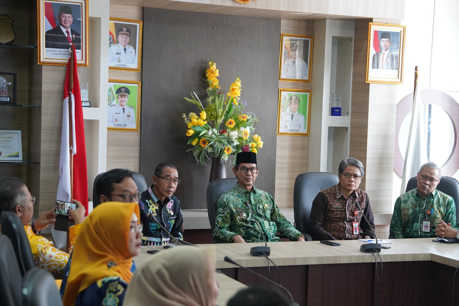 Pertemuan Pemko Palangka Raya dan Pemkab Balangan membahas kerja sama pasokan pangan.