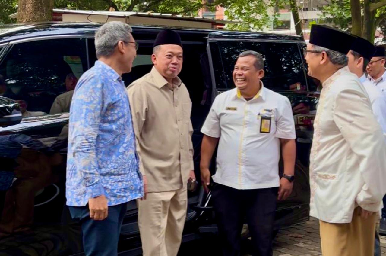 Menteri Nusron saat kajian di Masjid UI.
