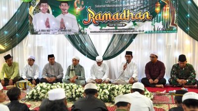 Wabup Balangan Akhmad Fauzi saat Safari Ramadan di Masjid Shirathurrahman Desa Dahai Paringin.