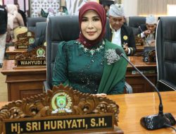 Anggota DPRD Balangan Sri Huriyati Apresiasi Semangat Kebersamaan di Paripurna HUT ke-23 Balangan