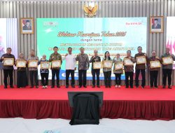 Sekjen ATR/BPN Beri Penghargaan Satker Kearsipan Terbaik
