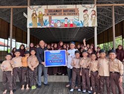 SIT Al-Busyra Terima Bantuan dari UPZ Bank Kalsel untuk Sound System Musholla