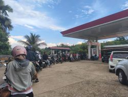 Harga Pertamax Naik, Antrean Pertalite Mengular di SPBU Minduin Balangan
