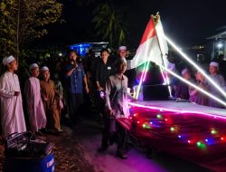 Meriahkan Tahun Baru Islam, Ponpes Sullamul Ulum Gelar Pawai Obor dan Burdah