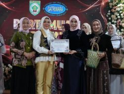 Gatriwara Se-Kalsel Perkuat Organisasi Melalui Pelatihan dan Fashion Show