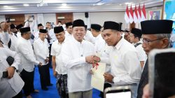 Menteri Nusron Serahkan 243 Sertipikat Tanah Wakaf di Jawa Tengah