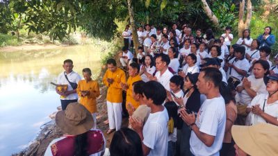 Sambut Waisak, Umat Buddha Gelar Fangshen