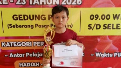 Rayhan Al-Banna Harumkan Nama SDIT Darul Fikri di Turnamen Catur Cepat HUT Balangan
