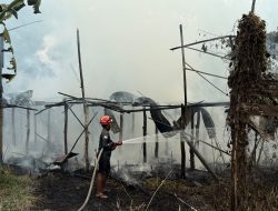 Dalam Tiga Jam Relawan Damkar Sigap Padamkan Dua Kebakaran