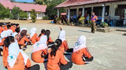 BPBD Balangan Kenalkan Pemadam Kebakaran kepada Siswa SMA Negeri 1 Halong