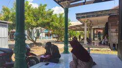 Petugas Sensus Ekonomi Data Warga Desa Baruh Panyambaran Halong
