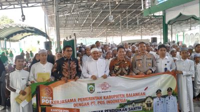Pemkab Balangan Salurkan Bantuan Pendidikan Santri
