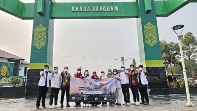 Kabut Asap Makin Pekat, IDI Balangan Bagikan 1.000 Masker Gratis