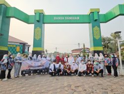 RSDKH Kolaborasi Bersama IDI dan IBI Cabang Balangan Bagikan Masker Gratis, Cegah Dampak Kabut Asap